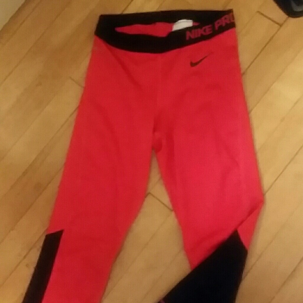 Nike pro capri